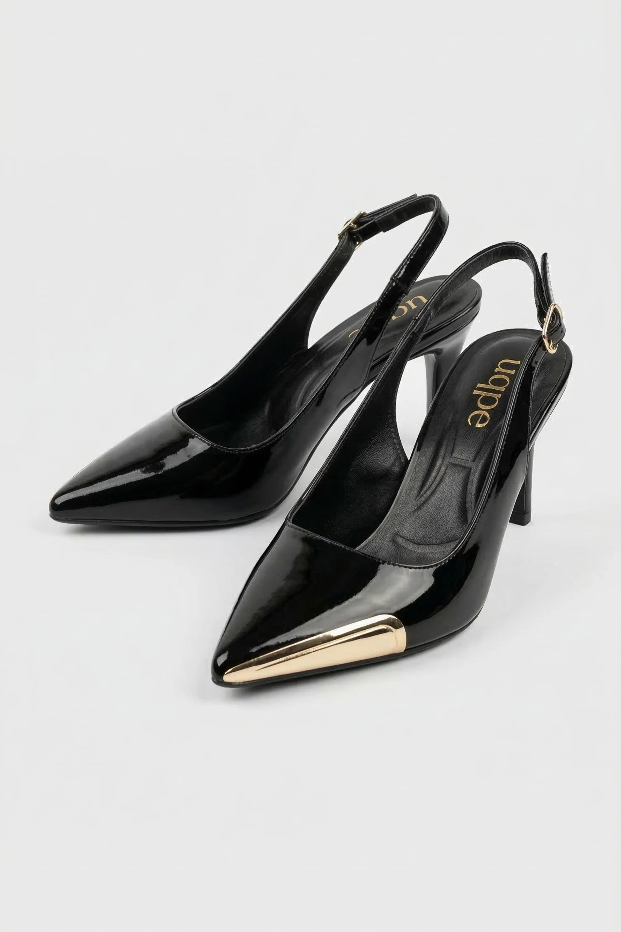 Kina Gold Burun Detaylı Parlak Arkası Açık İnce Topuklu Ayakkabı