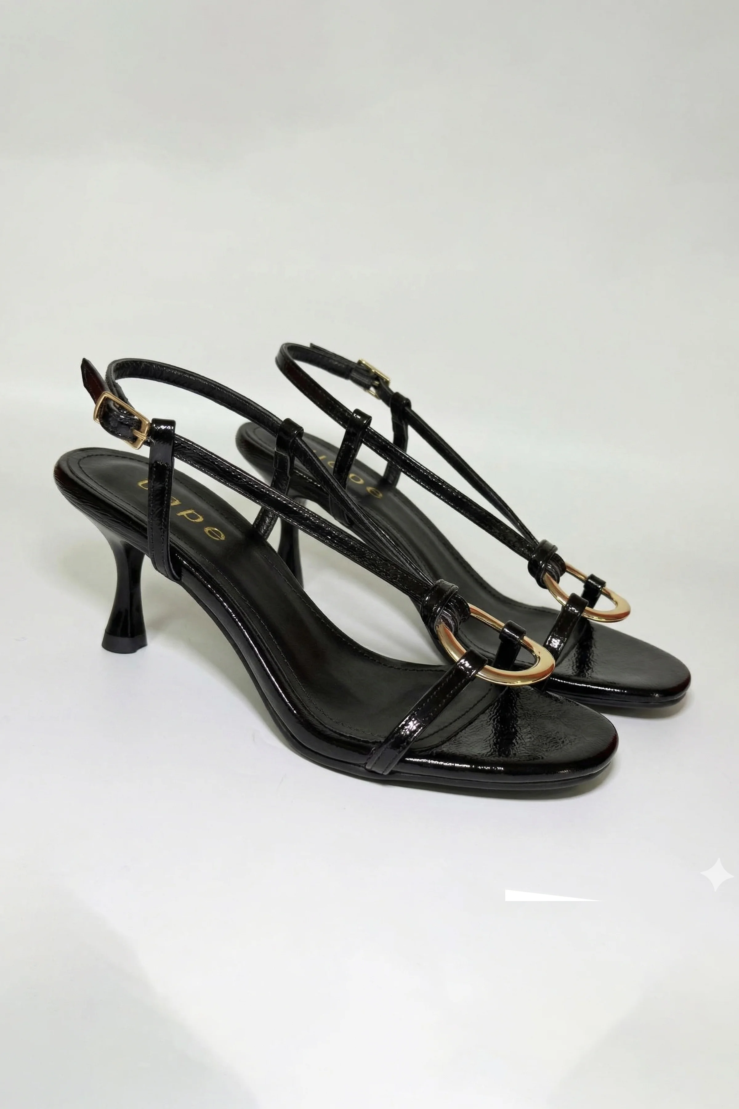 Selly Gold Halka Detaylı İnce Bantlı Kadeh Kadın Topuklu Sandalet - SİYAH KIRIŞIK