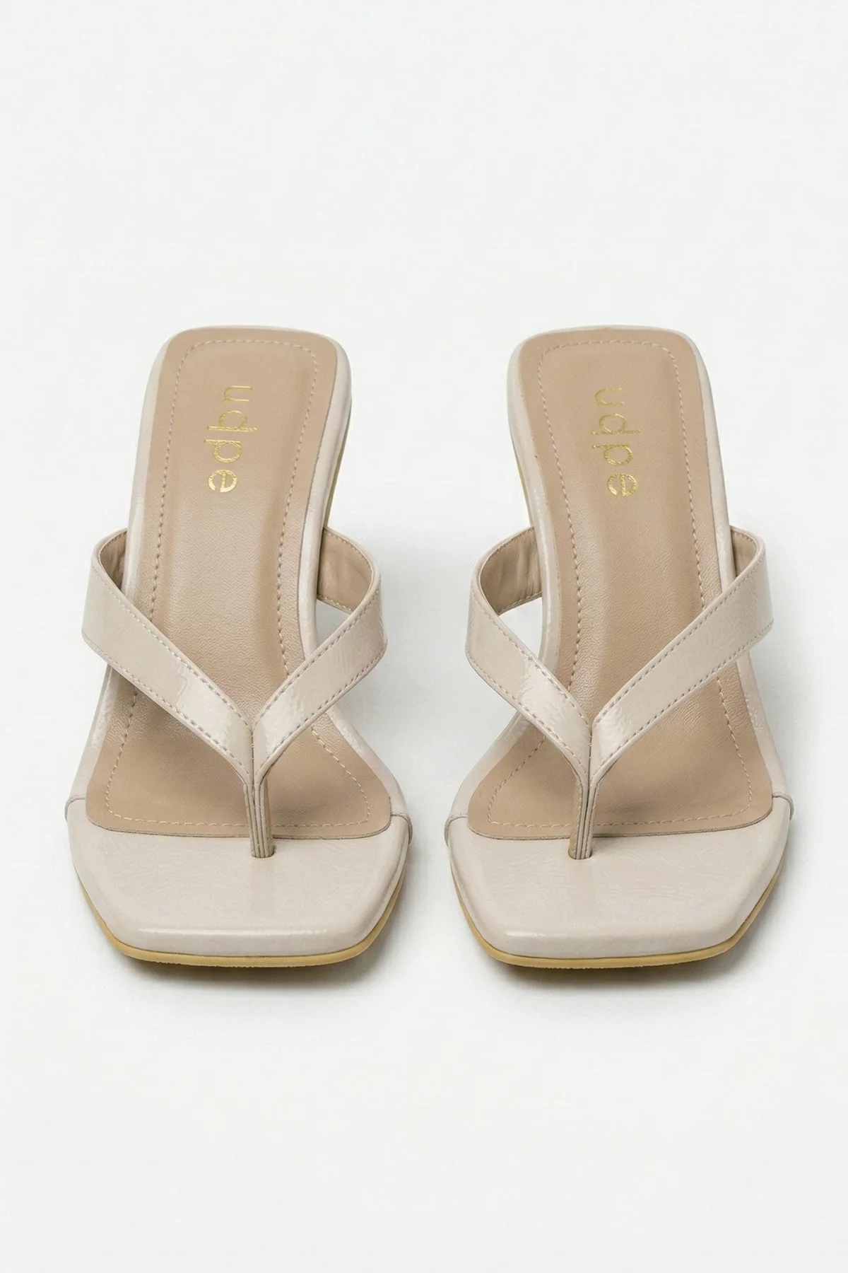 Zelda Geniş Bantlı Parmak Arası Kadeh Topuklu Kadın Terlik