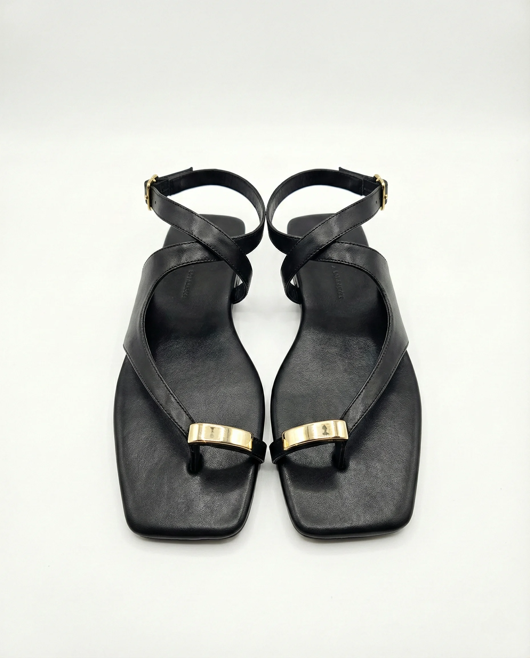 Calvi Gold Detaylı Bilekten Bağlamalı Sandalet - SİYAH