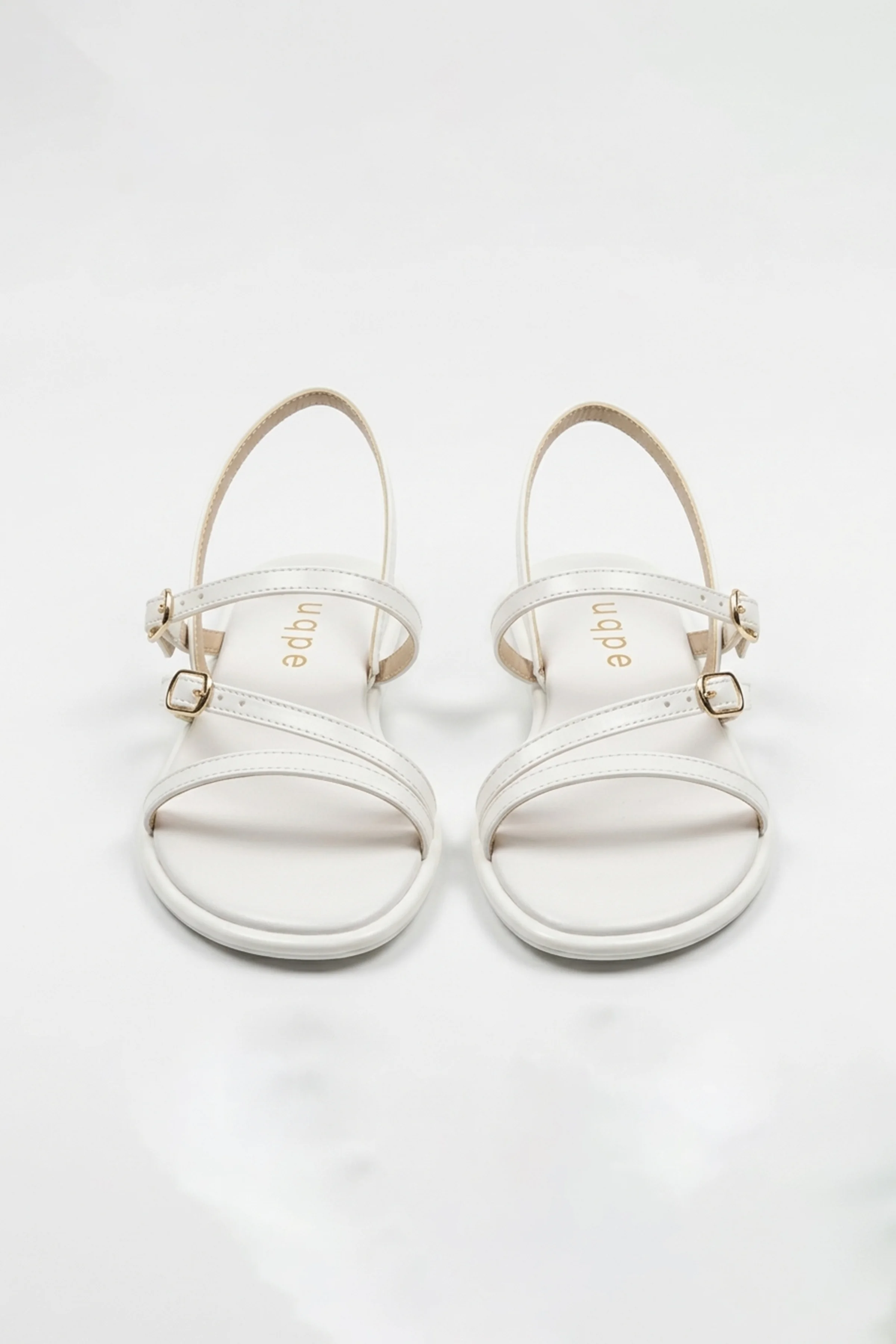 Tina İnce Çapraz Bantlı Tokalı Düz Taban Kadın Sandalet