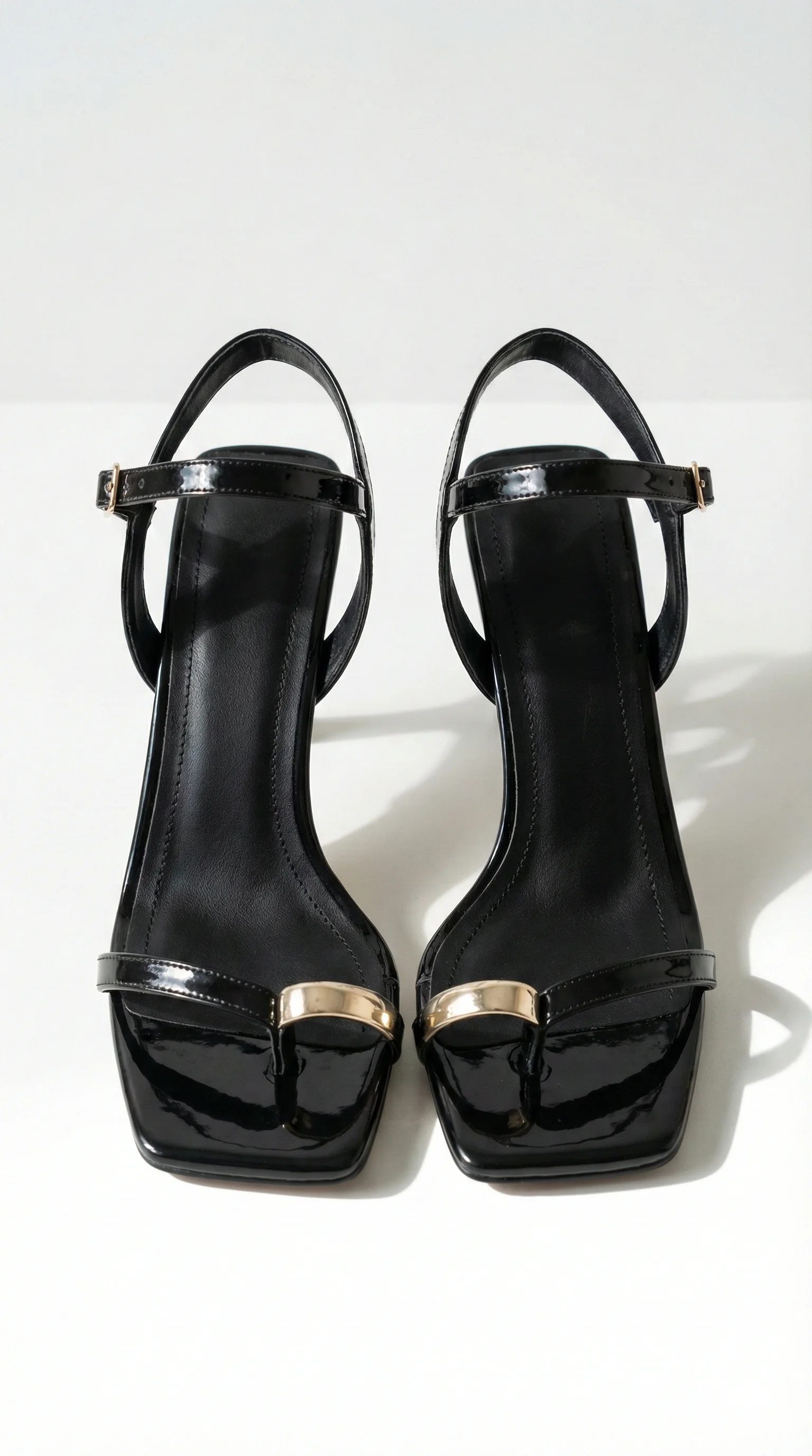 Mirala Gold Aksesuarlı Kadeh Topuklu Sandalet Serisi - SİYAH RUGAN