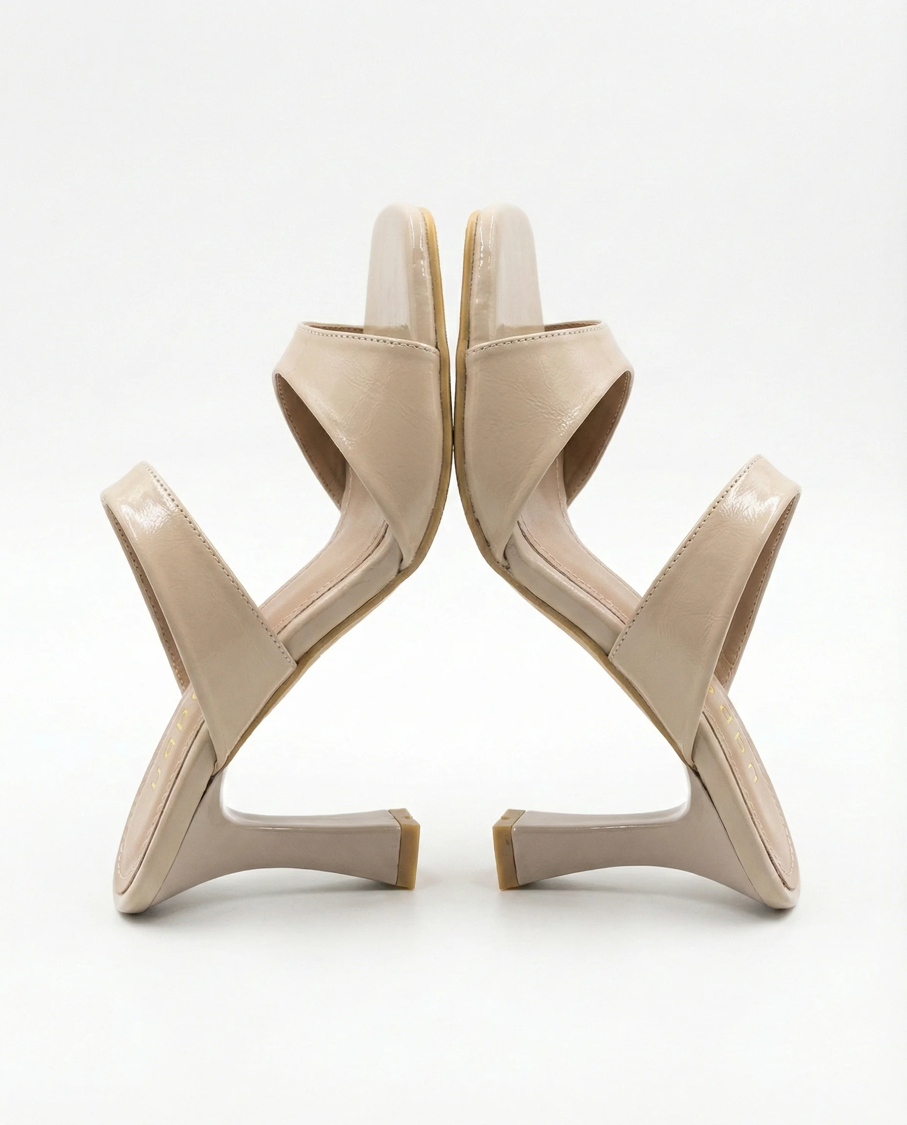 Marine Serisi Özel Dokulu Kadın Ayakkabı - EKRU KIRIŞIK