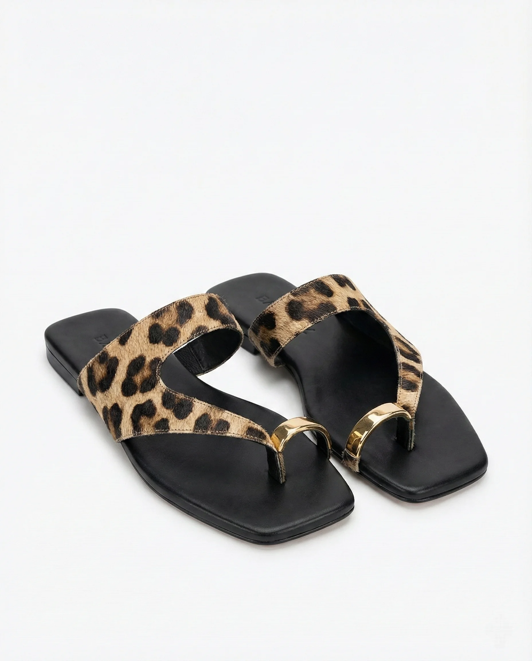 Doli Gold Halka Detaylı Parmak Arası Terlik