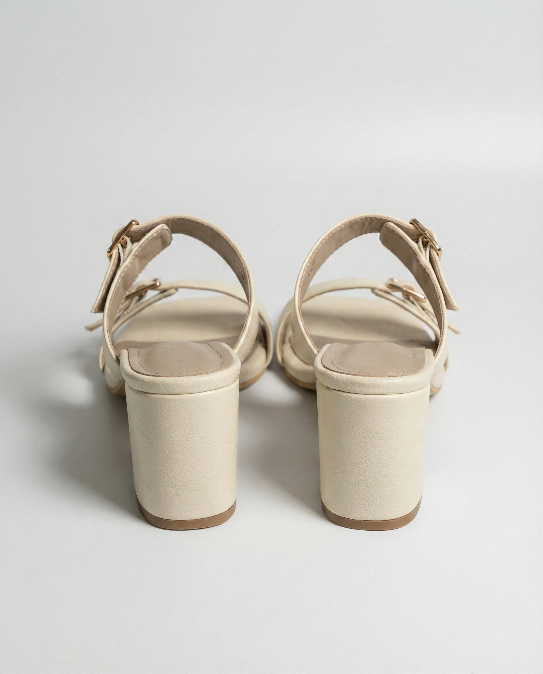 Belvia Çift Bantlı Toka Detaylı Topuklu Mule Terlik - EKRU REAL